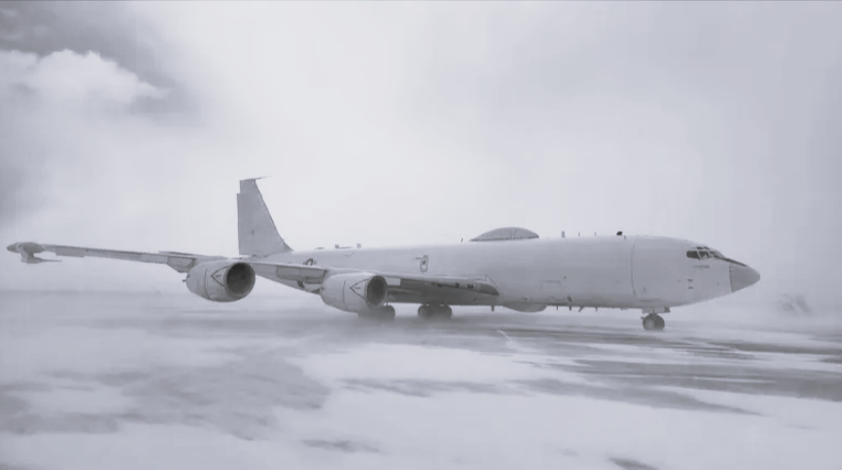 Droht ein Atomschlag? Amerikanisches Weltuntergangs-Flugzeug in Europa gelandet - es übersteht Atomangriffe!
