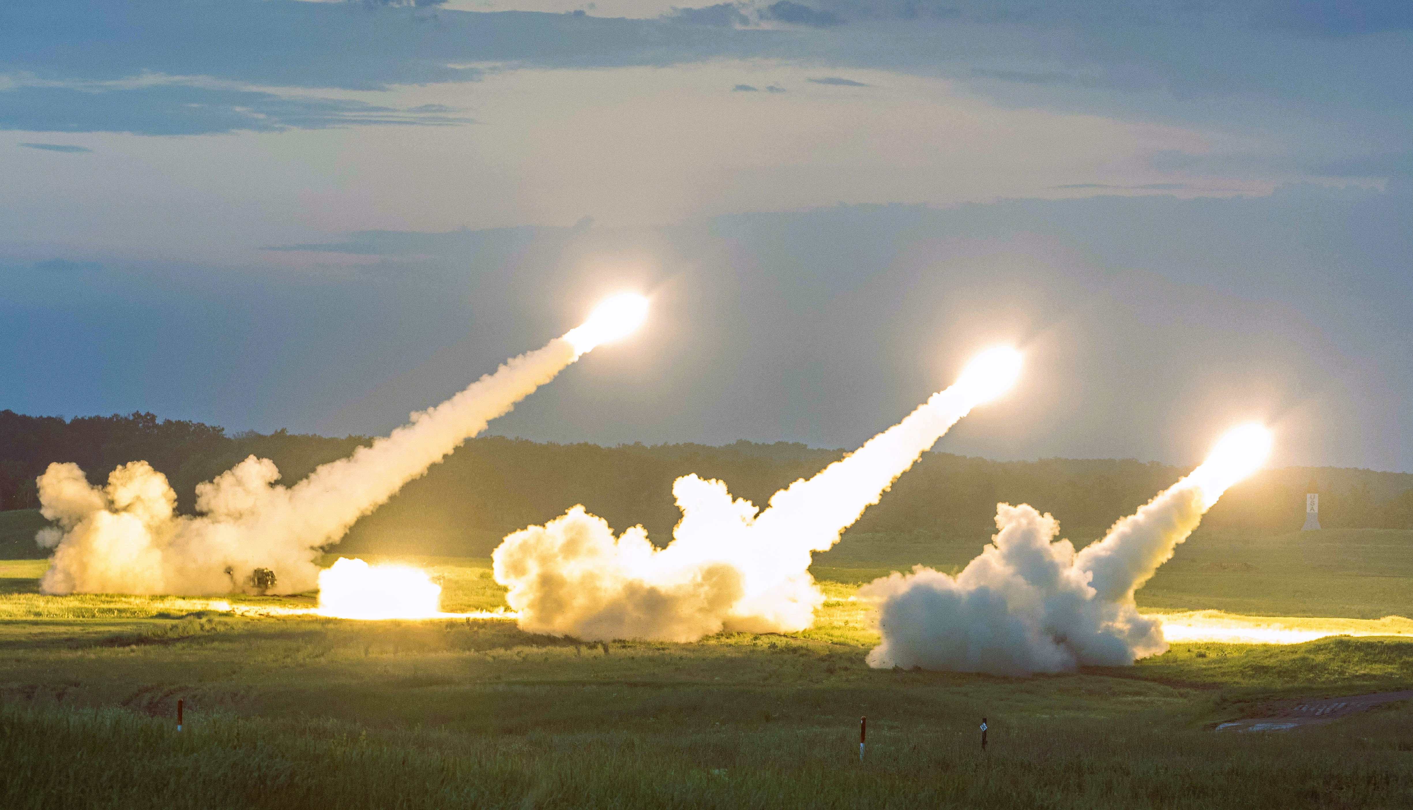 Angriffe auf breiter Front! Gegenoffensive der Ukraine rollt - Russische Militärs offenbar sehr nervös!