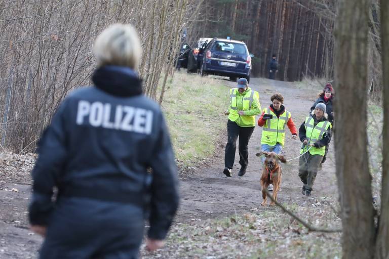 Leiche im Garten vergraben! Schrecklicher Fund in Schleswig-Holstein - es war wohl Mord!